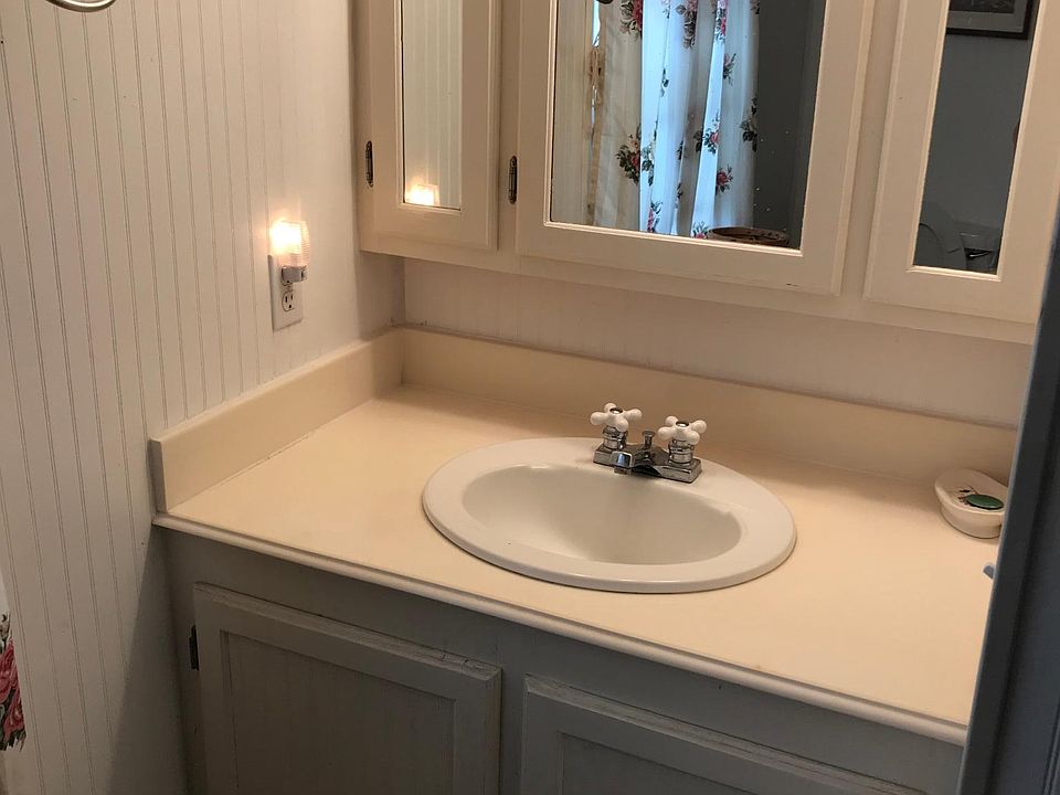 1st image of 419 E Darbonne St