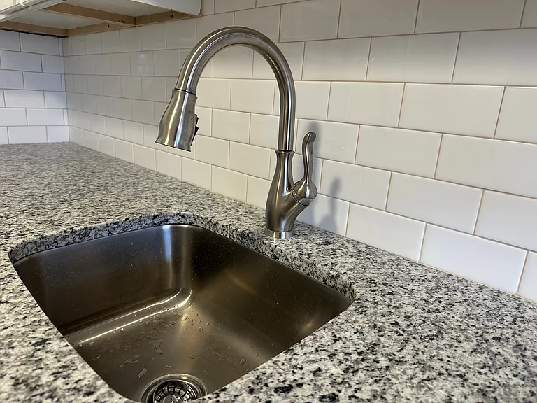 Notre Dame Apartments — Photo 18