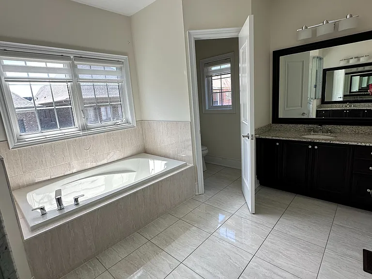 11 Yates Ave — Photo 11