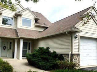 11 Beardslee Cir, Hamburg, NJ 07419