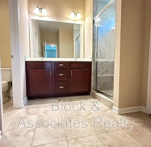 2433 Cedar Rock Dr — Photo 13