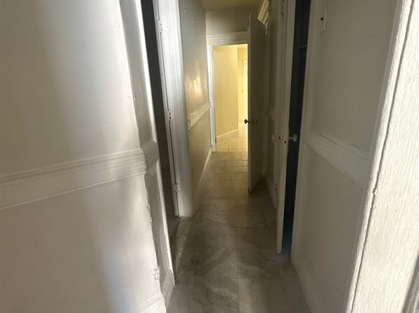 212 61st St, West New York, NJ 07093
