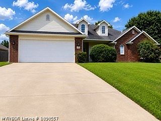 1st image of 3215 Osprey Dr