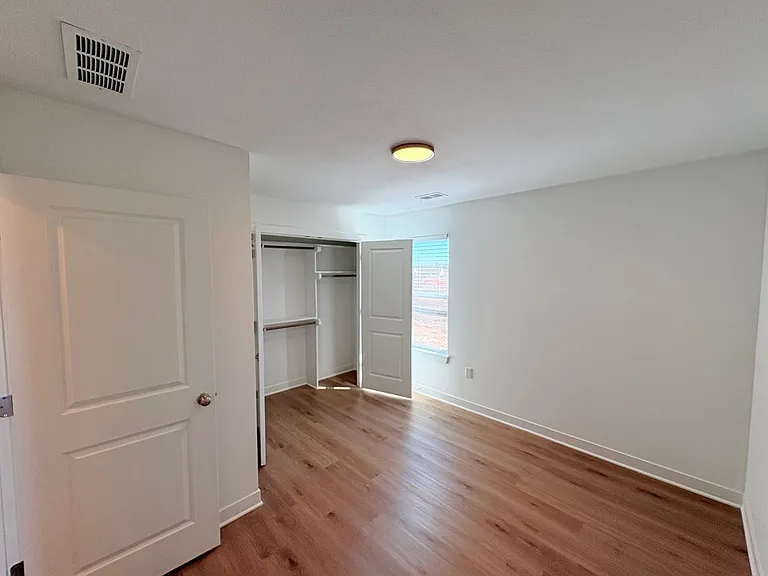 9301 N Lenox Ave — Photo 14