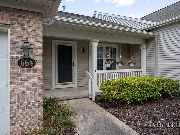 4th image of 664 Abbey Mill Dr SE