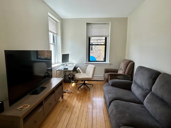 378 Thames St APT 6, Newport, RI 02840