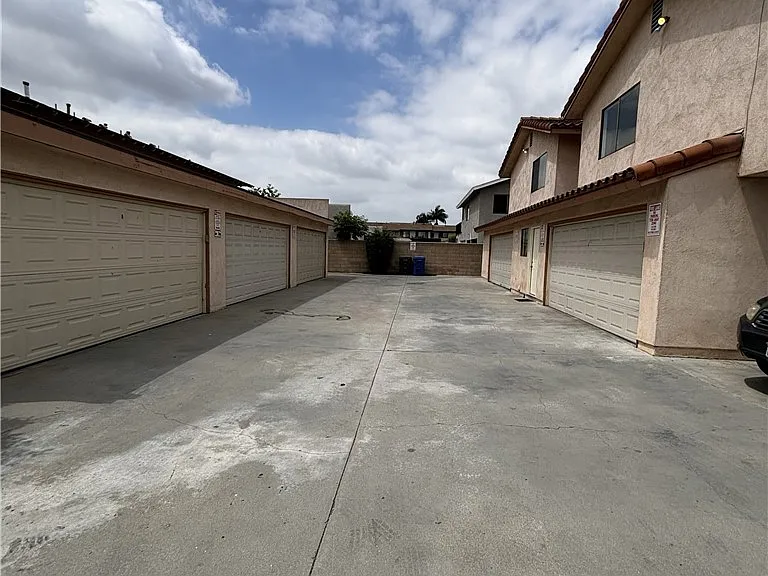 9229 Stewart And Gray Rd #A — Photo 26