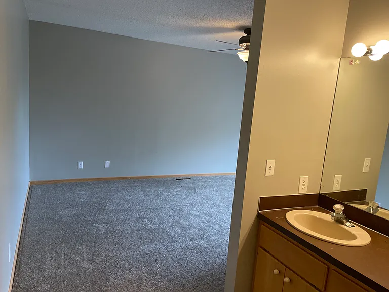 350 Oakwood Dr — Photo 27