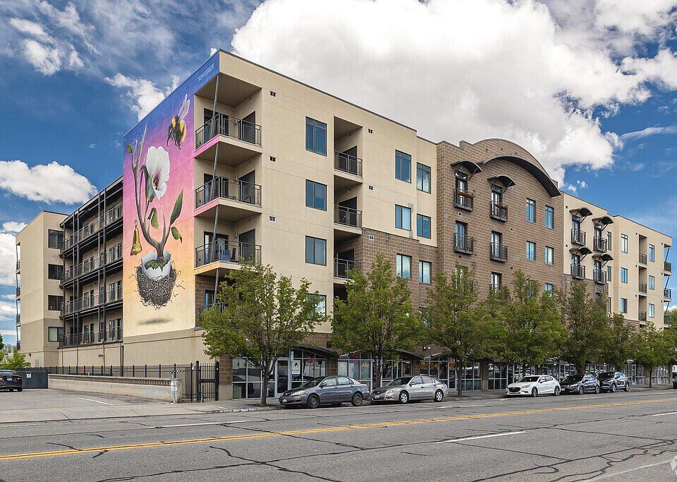 Central Pointe building