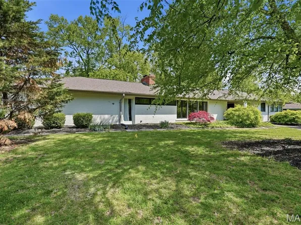 107 Stoneyside Ln, Saint Louis, MO 63132