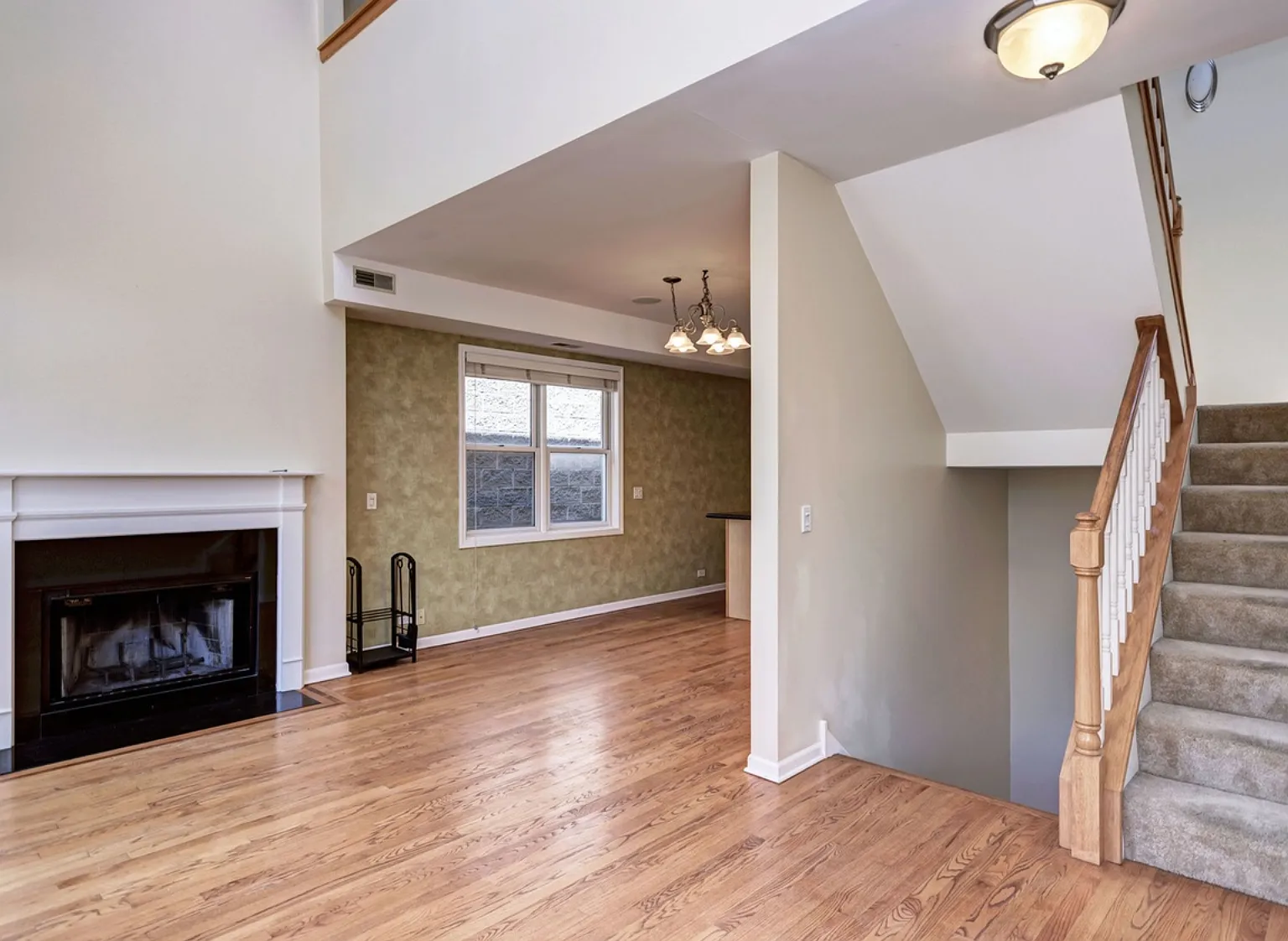 3 bed, 2200 sqft, $4,450 — Photo 1