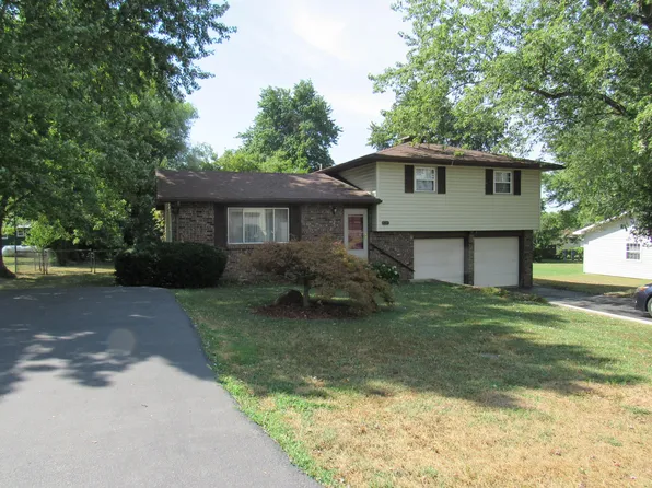 832 E McVay Street, Marshfield, MO 65706