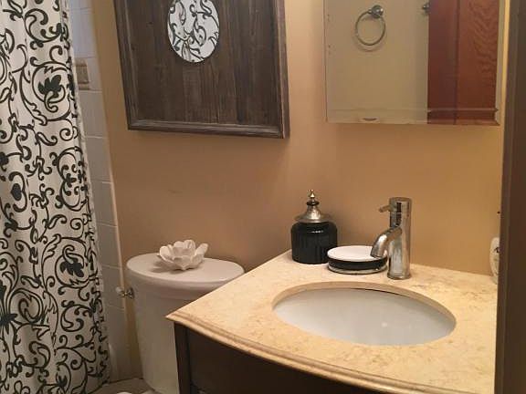 3rd image of 4543 Polaris St