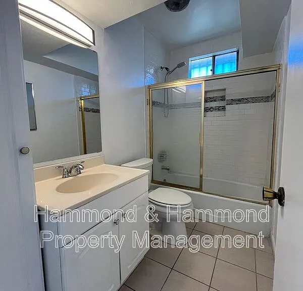 7924 Laurel Canyon Blvd #9 — Photo 12