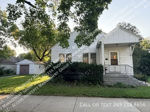 4 Gunnison Ave NW, Grand Rapids, MI 49504