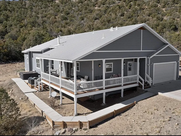 88 Rincon Loop Rd — Photo 1