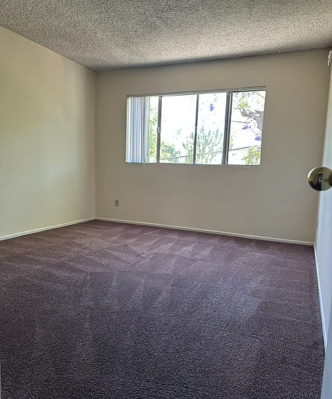 13101 Oxnard St #11 — Photo 12