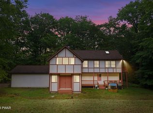 162 Split Rock Rd, Newfoundland, PA 18445