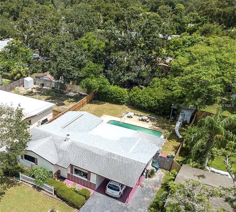 1st image of 475 Oakwood Dr