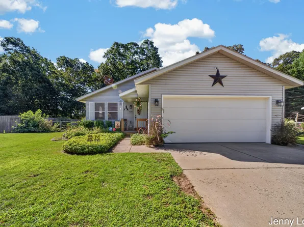 1081 Becker Rd, Muskegon, MI 49445