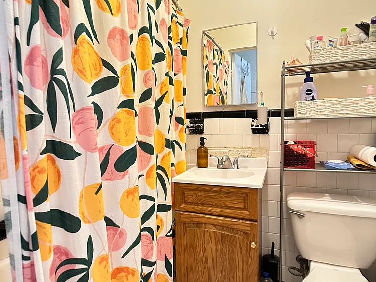 70 Strathmore Rd #11A — Photo 5