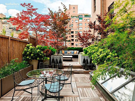 Sold by Sotheby's International Realty | media 28