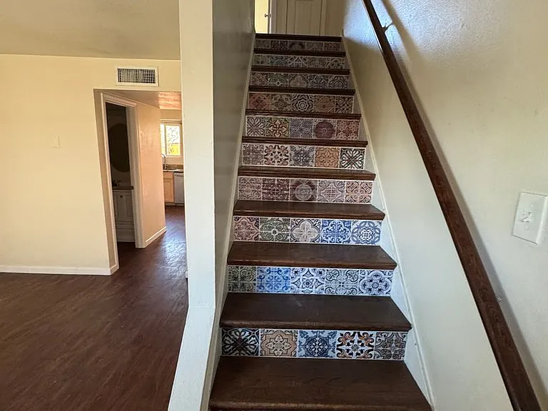 2809 N Mountain Ave — Photo 4