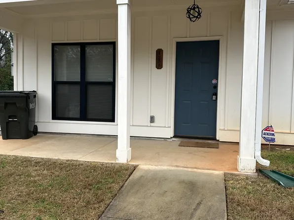 125 Cayuga St #A, Hartwell, GA 30643