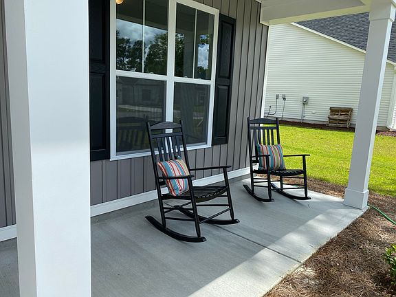 Images represent a previous build. Current selections may vary.