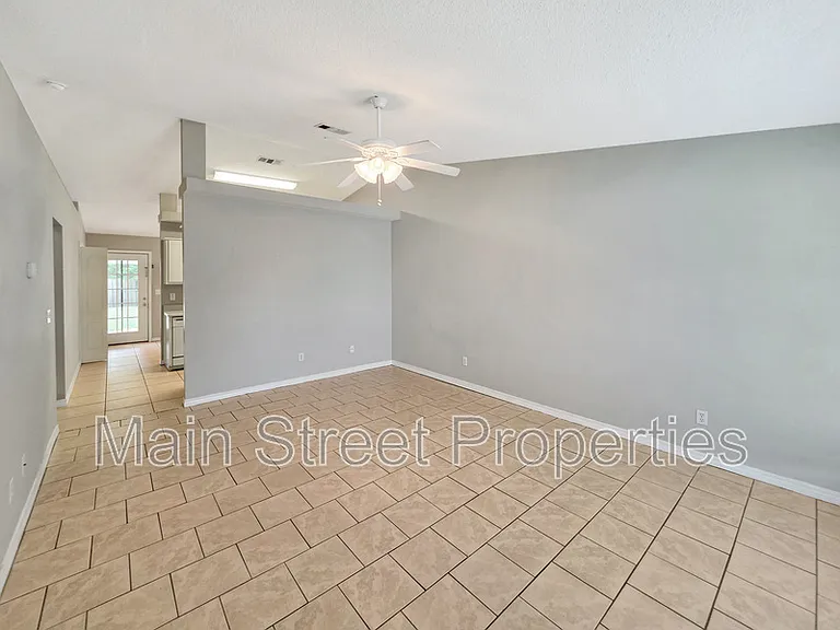 3359 Greenbriar Cir #A — Photo 4
