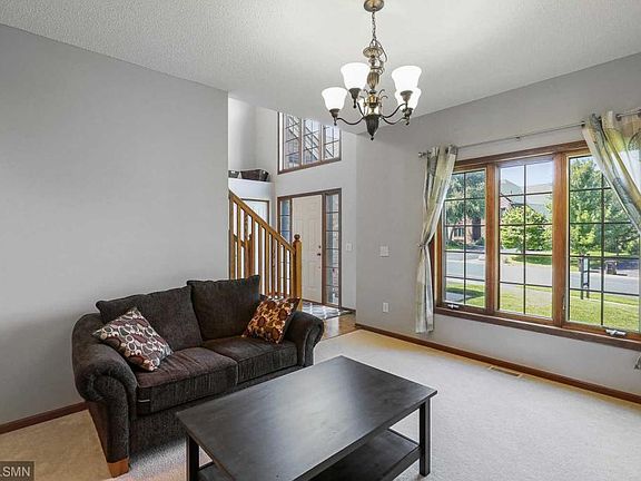 3rd image of 811 Ramsey Ave
