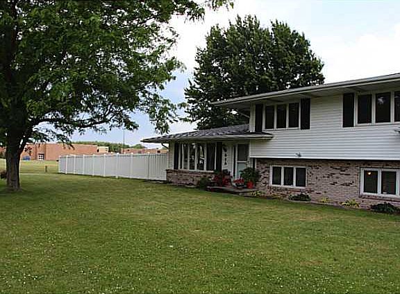 2nd image of 616 Northwood Dr