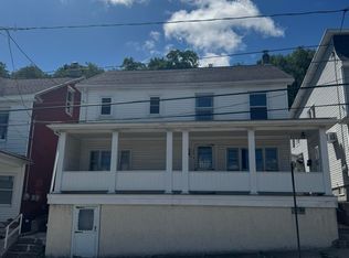 140 Orwigsburg St, Tamaqua, PA 18252
