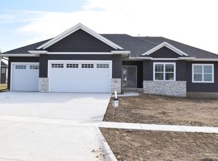1002 Potter St, Tiffin, IA 52340