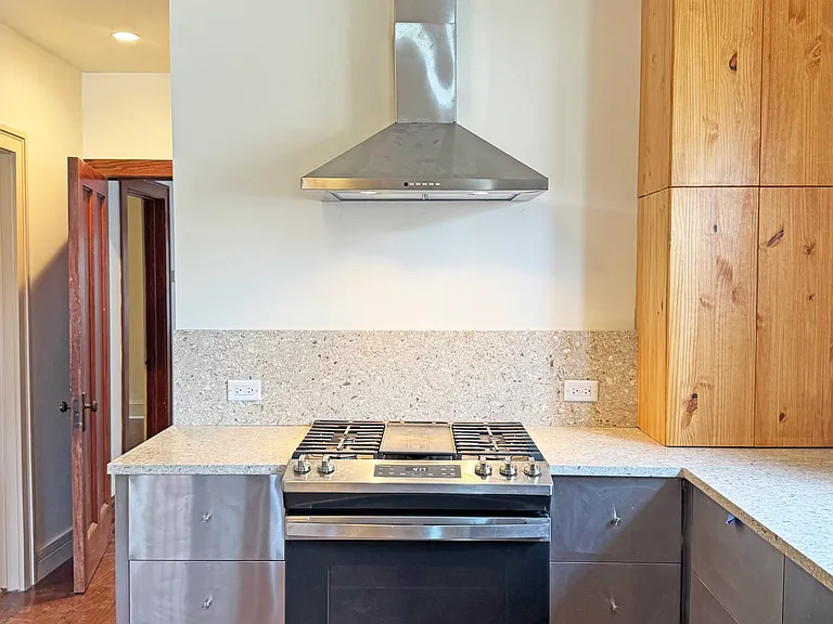 3423 N Tripp Ave #1 — Photo 7