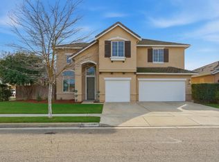 2693 Muirfield Avenue, Tulare, CA 93274