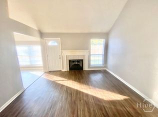 2 Pinehurst Ln, Port Wentworth, GA 31322