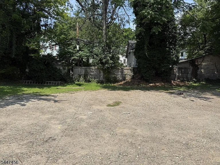 47 Church St #B — Photo 9