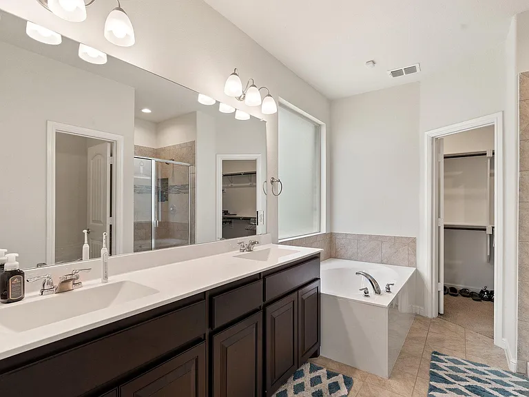 9124 Golden Hollow Ln — Photo 14