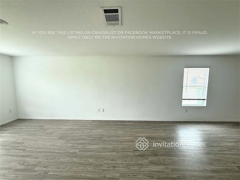 6635 Scarecrow Way — Photo 2