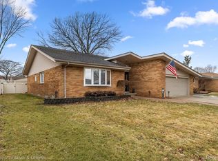663 Berwyn St, Dearborn Heights, MI 48127