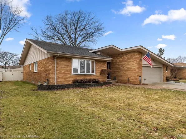 663 Berwyn St, Dearborn Heights, MI 48127