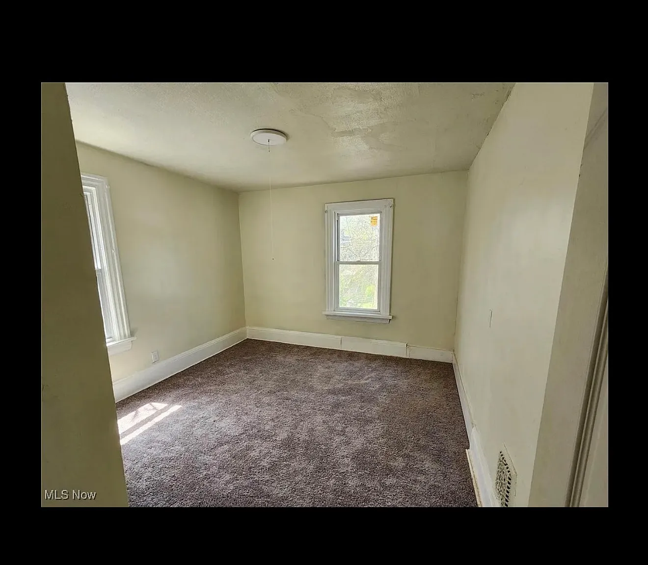 6 bed, 1888 sqft, $2,200 — Photo 4