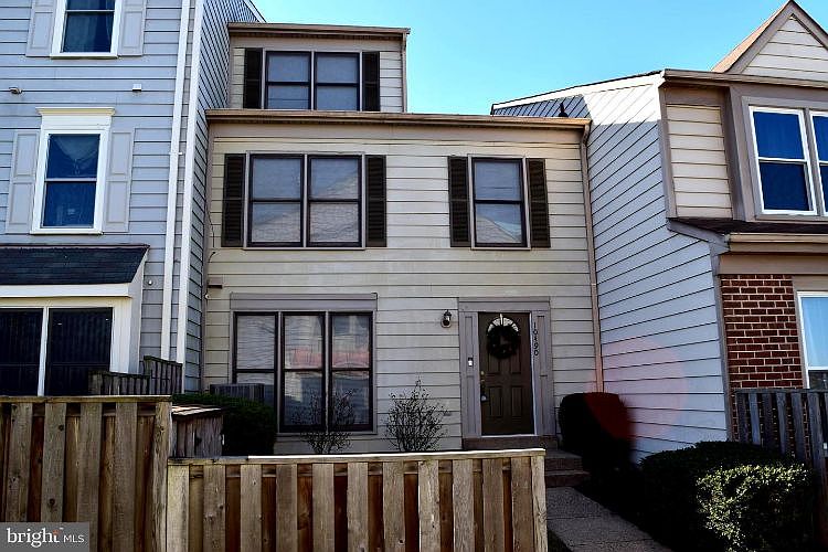 1st image of 10490 Stonington Ln