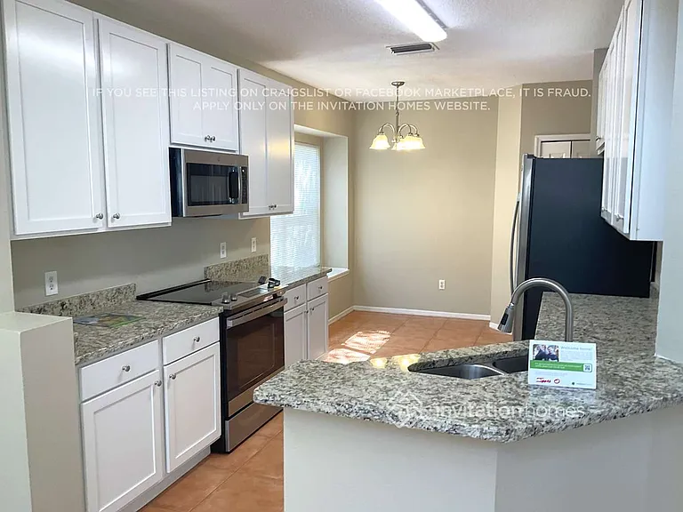 8426 Fenwick Ave — Photo 4