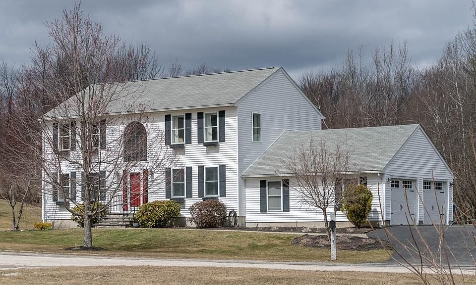 1st image of 26 W Applewood Dr