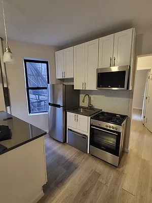 Rented by Red Carpet Realty & Consulting LLC | media 6