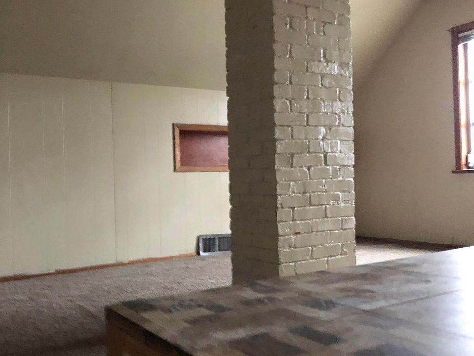 2nd image of 67 Poultney Ave