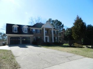 2527 Dakota Trl, Lilburn, GA 30047