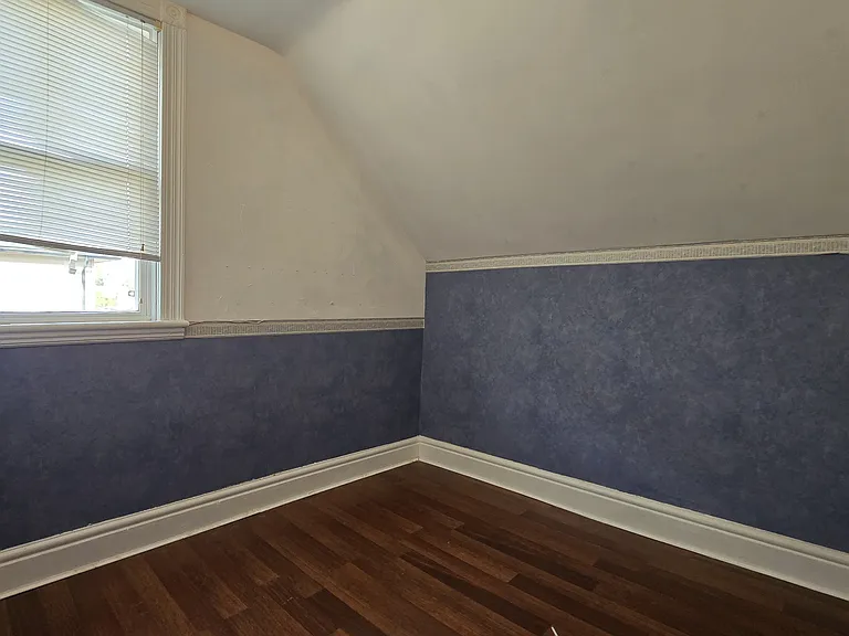75 Rogers Ave — Photo 20